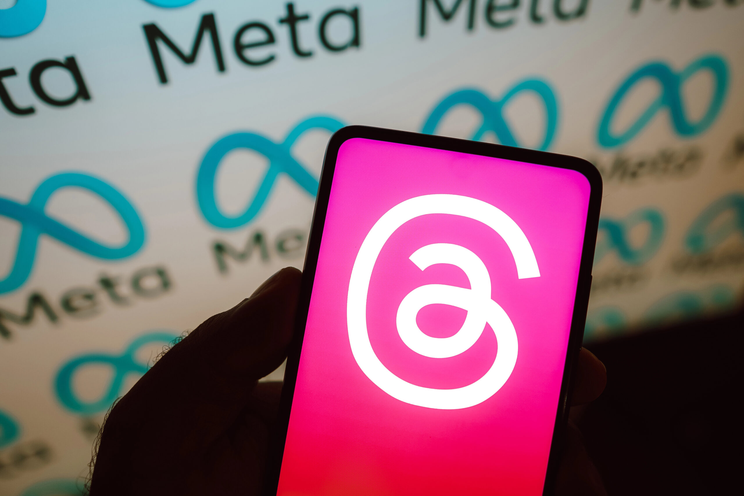Threads Adds In‑Stream “Dm Me” Link To Speed Up Messaging